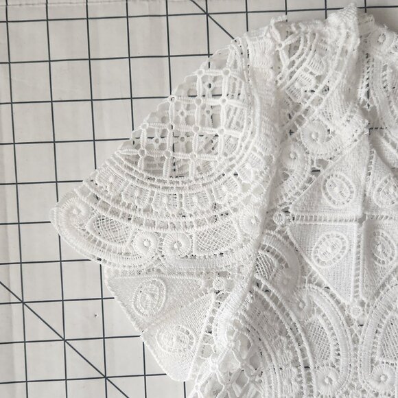 ModCloth Blue Tassel White Lace Short Sleeve Top Size S Like New - Picture 6 of 11